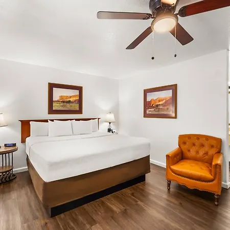 Clarion Inn
