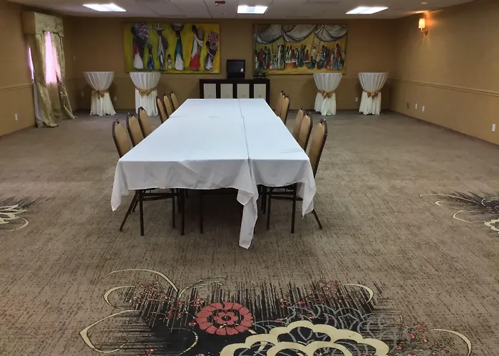 Clarion Inn 4*