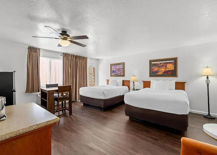 Clarion 4* Sierra Vista