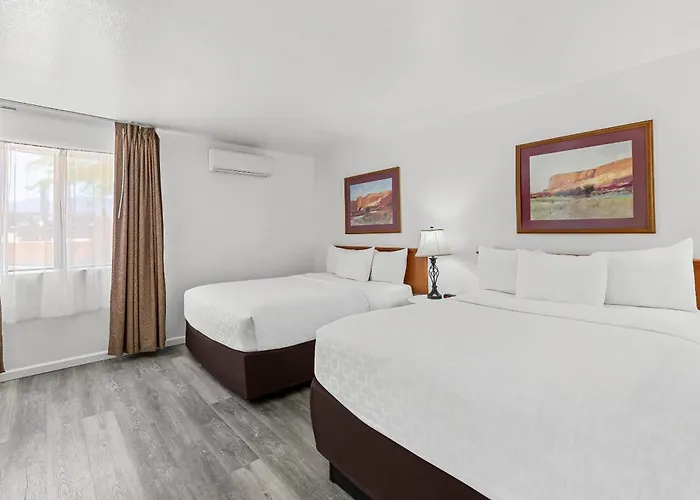 Clarion 4* Sierra Vista